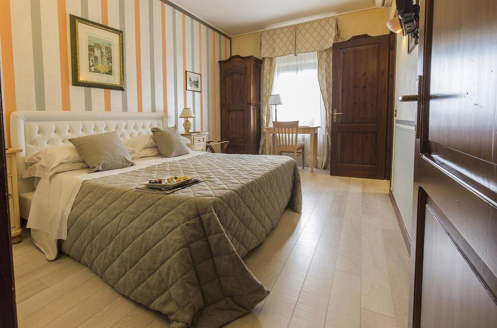 Il Melograno Agriturismo & Spa Pianello  エクステリア 写真