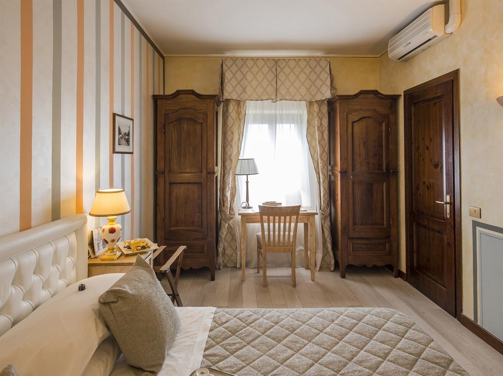 Il Melograno Agriturismo & Spa Pianello  部屋 写真
